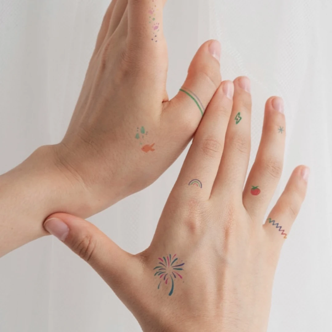 [시즌 단종] 물 없이 붙이는 타투 스티커 (크레용 미니)