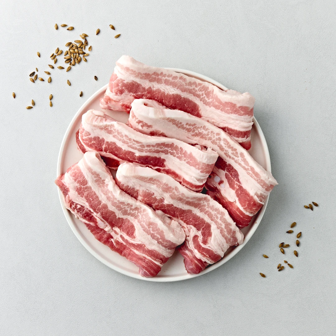 보리먹인 캐나다산 돼지 삼겹살 구이용 1kg | 월,수,금 16시 재입고