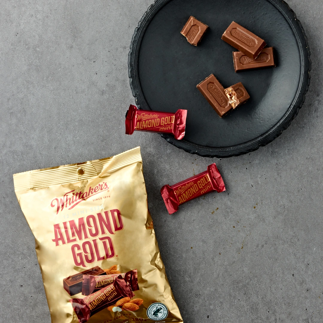 휘태커스 아몬드 밀크 초콜릿 180g 12개입